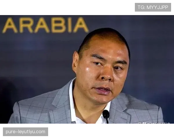 张志磊这训练量,健身房镜子都看裂了 张志磊这训练量,健身房镜子都看裂了